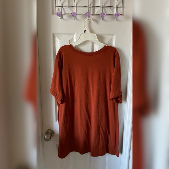 Rusty Bronze Dog Mom Shirt - Picture 2 of 3